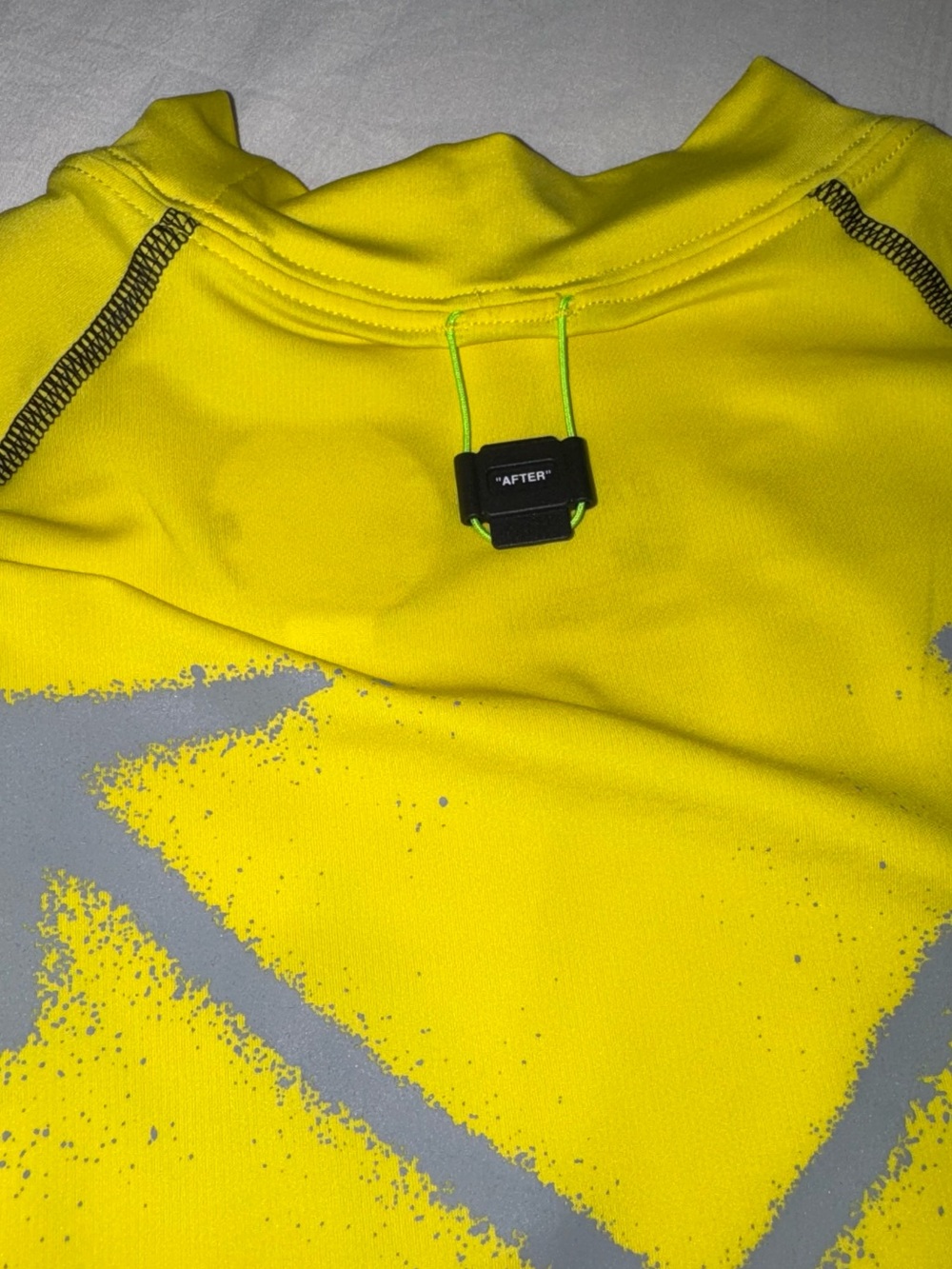 Off-White x Nike Women’s Yellow Dry Fit Shirt - Picture 8 of 8